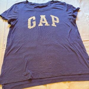 Classic Gap T-shirt Large